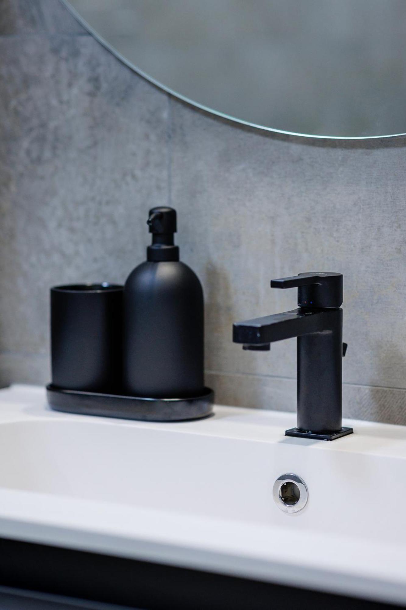 The Corner Luxe Apartment Bucharest Luaran gambar