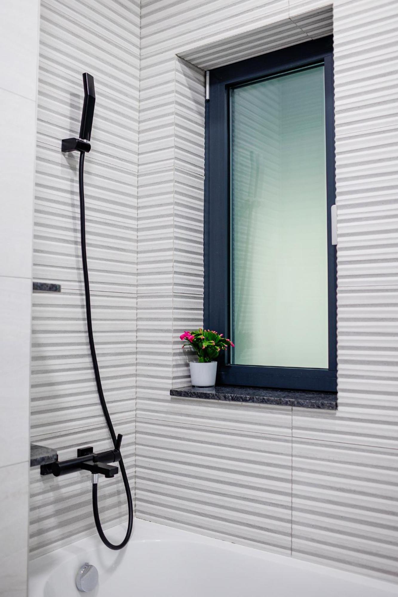 The Corner Luxe Apartment Bucharest Luaran gambar